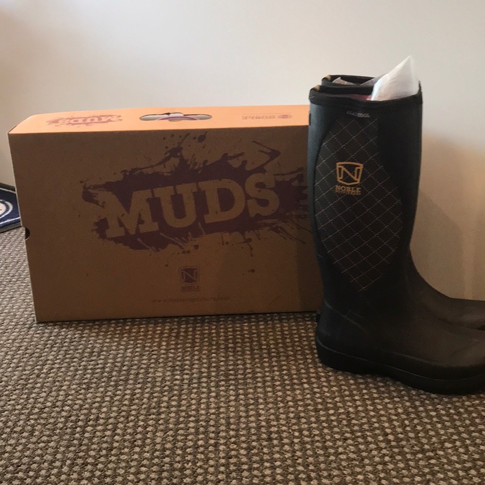 Noble outfitters women’s MUDS BOOTS